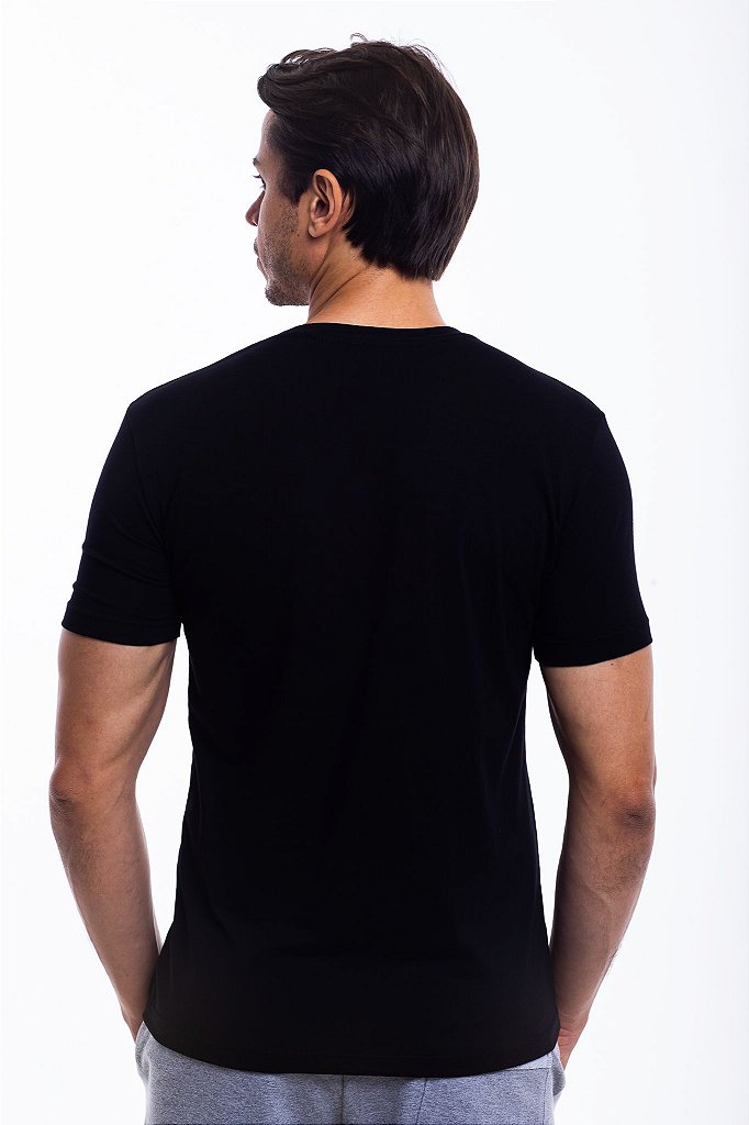 Camiseta Lisa Preto