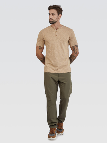 Camiseta Henley Castanho
